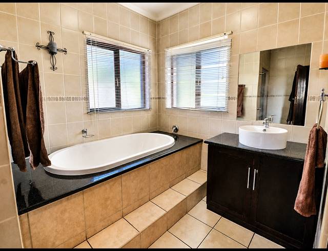 3 BEDROOM FREEHOLD FOR SALE IN BROOKLANDS LIFESTYLE ESTATE